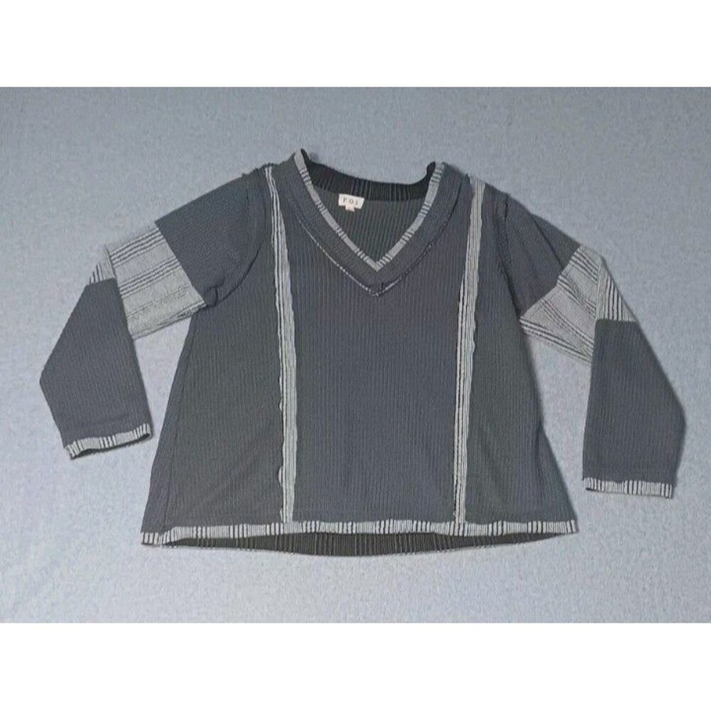 POL Long Sleeve Sweater Mens Size Small Greay Gray Patchwork Distressed Vneck...